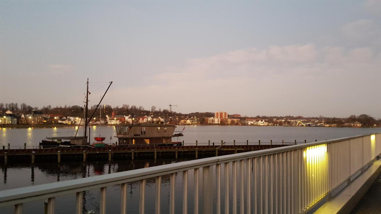 Ostseefjord-Schlei-Blick Im Wikingturm Шлесвиг Екстериор снимка