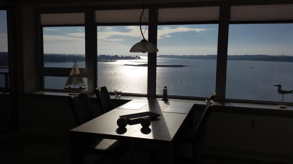 Ostseefjord-Schlei-Blick Im Wikingturm Шлесвиг Екстериор снимка